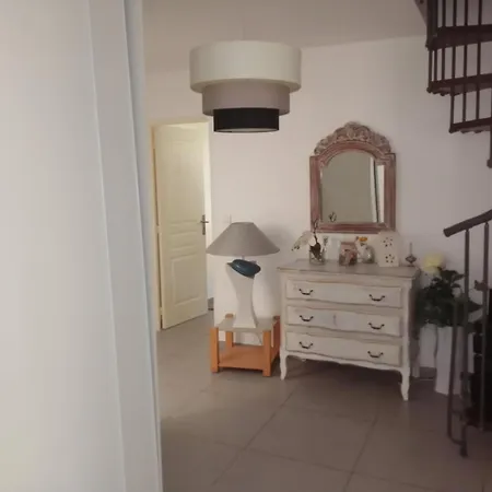 -frejus Βίλα